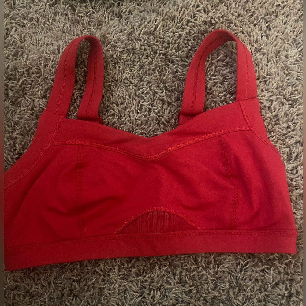 red lululemon sports bra